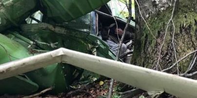 На україно-румунському кордоні знайшли розбитий вертоліт зі зниклим працівником білоруського Міноборони