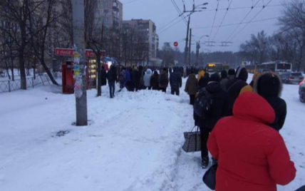 В Киеве непогода сбила график общественного транспорта