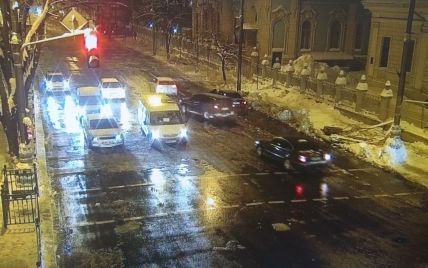 Рух вулицею Грушевського повністю розблоковано – поліція