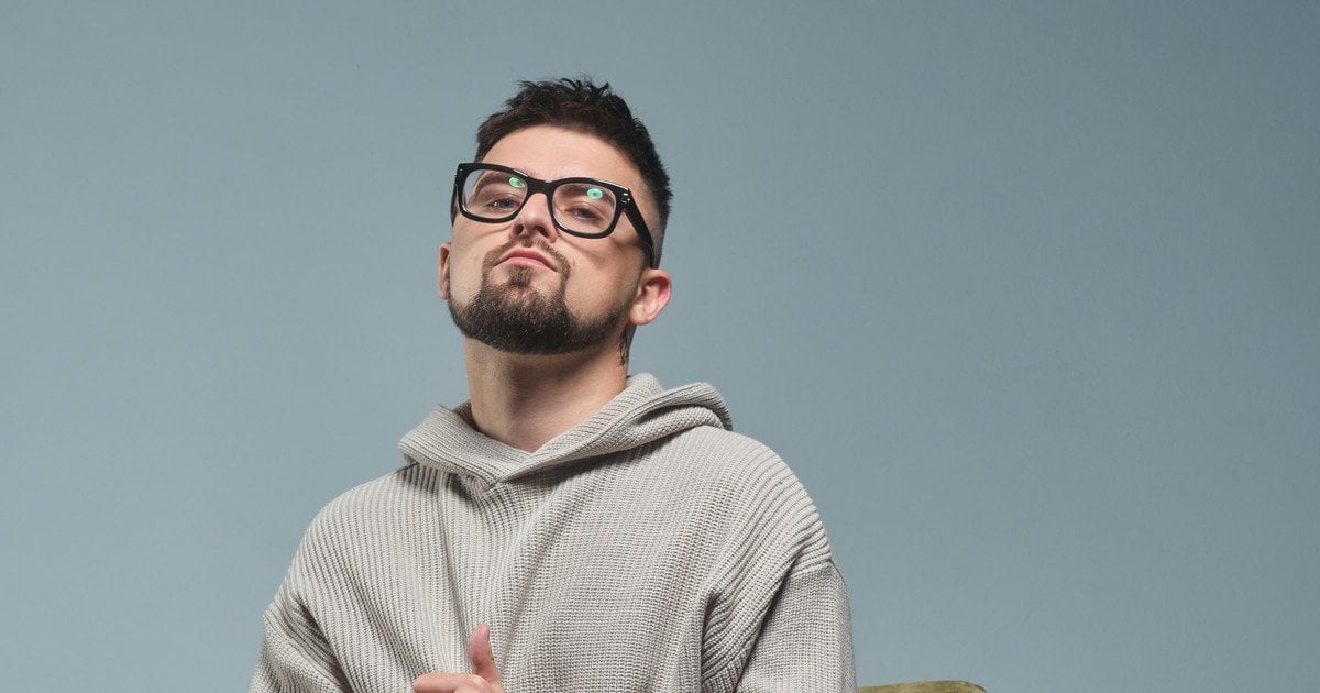 Співак Юлік