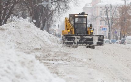 Автодорівці розкрили секрети прибирання Києва від снігу