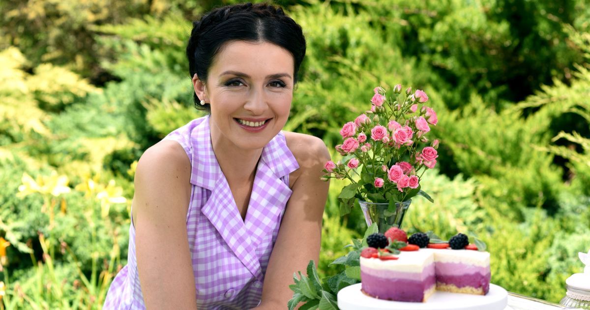 Зірка "1+1" Валентина Хамайко показала підрослих дітей у родинній фотосесії