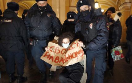 Після арешту Навального росіяни вийшли на мітинги: силовики затримують прибічників опозиціонера