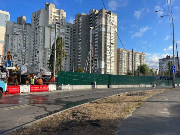 В Киеве упал строительный кран