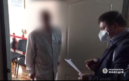 Под Киевом руководство психоневрологических интернатов подпольно сбывало вакцину от коронавируса: видео