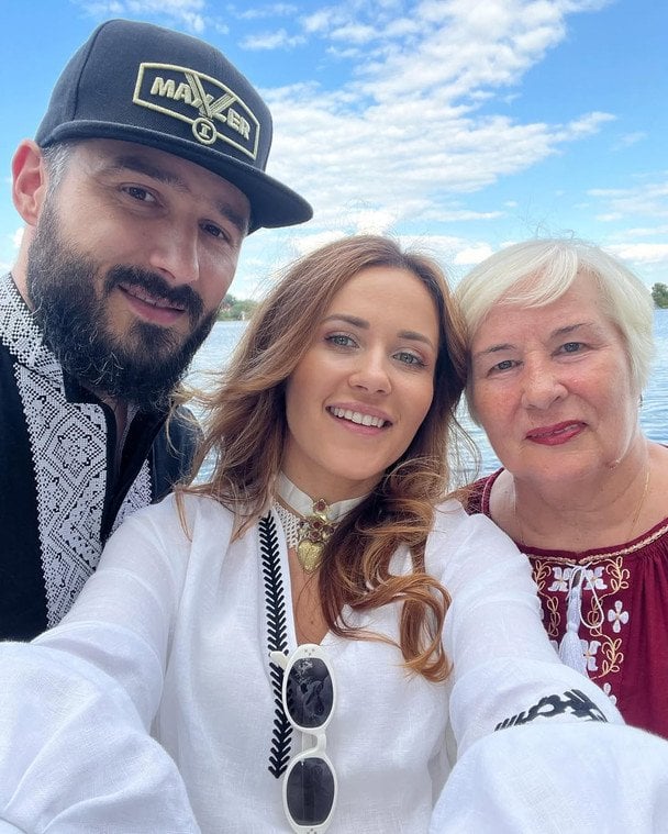 Андрій Федінчик та Наталка Денисенко з мамою / © instagram.com/natalka_denisenko