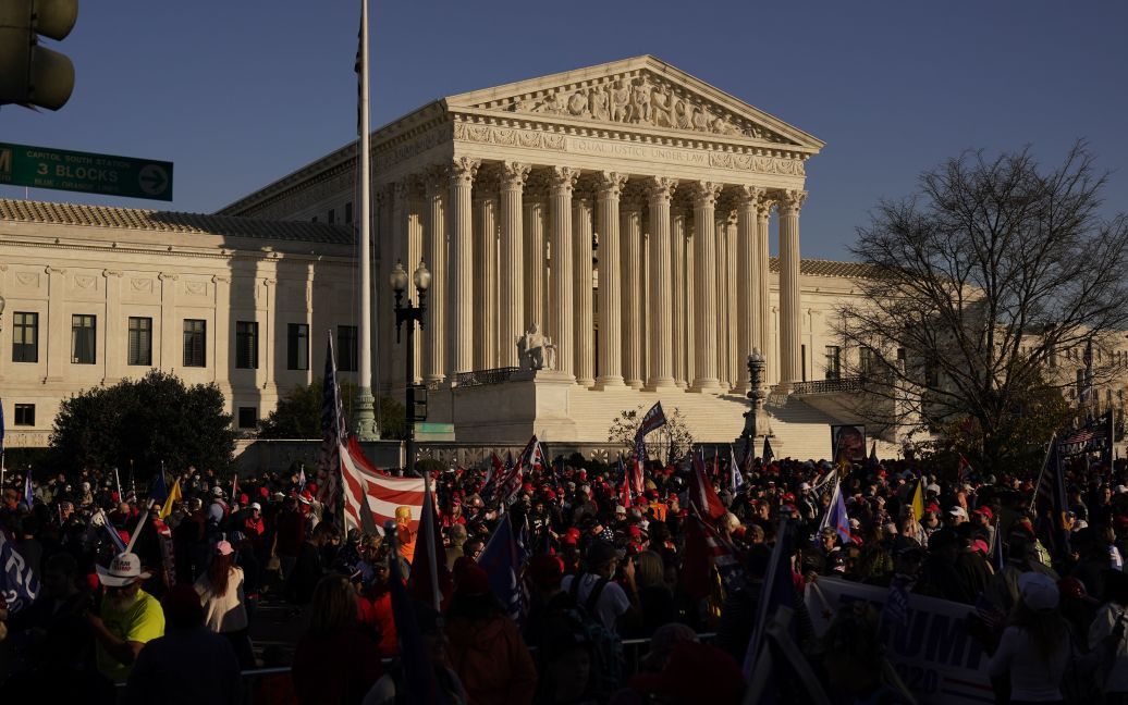 © Associated Press