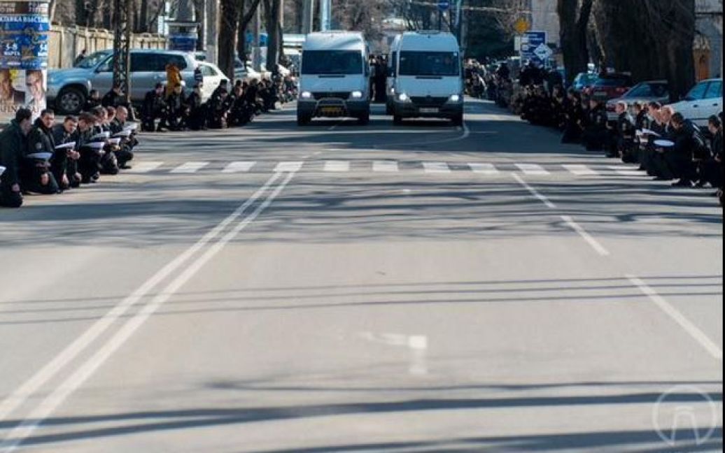 Одесити провели в останню путь героїв АТО / © twitter.com/Sonya_OD_UA