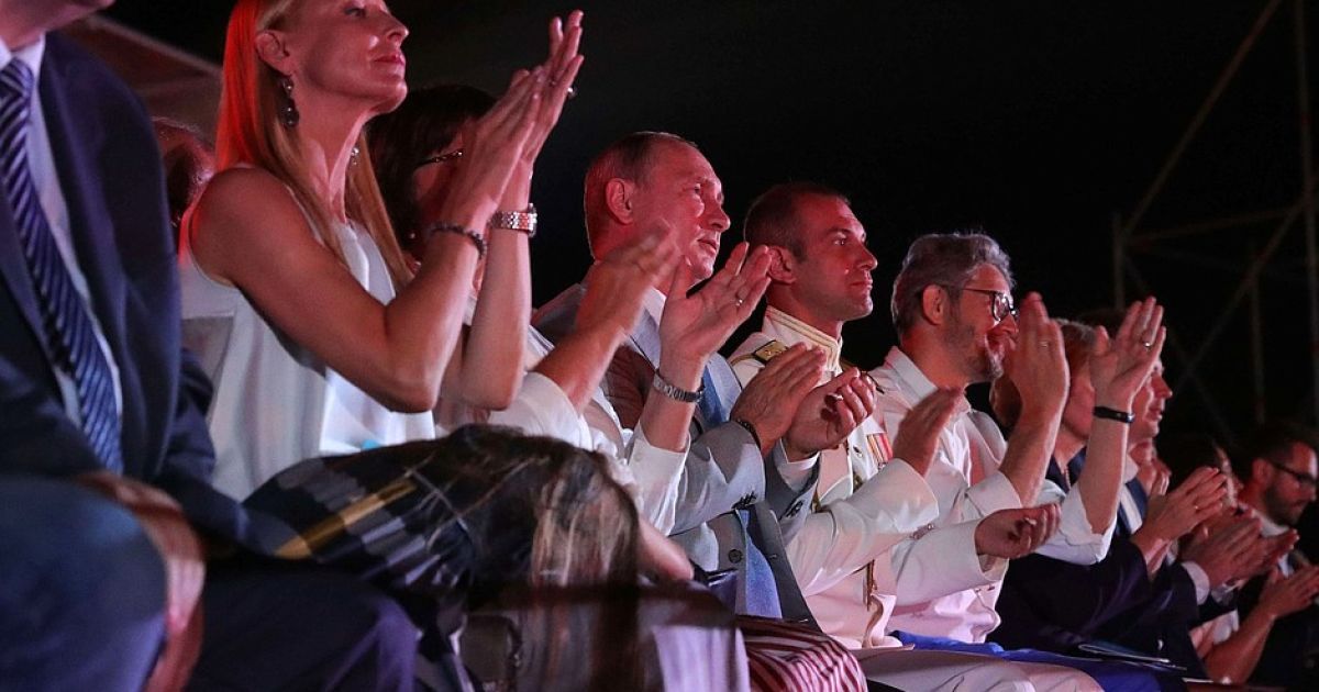 Путін і Полунін на фестивалі в Севастополі_04