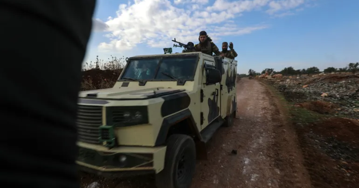 Сирия снова загорелась: повстанцы захватили десятки населенных пунктов, а Россия забрасывает все бомбами