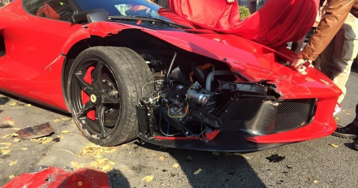 Водій розбив Ferrari вартіст. в мільйон євро. / © worldcarfans.com