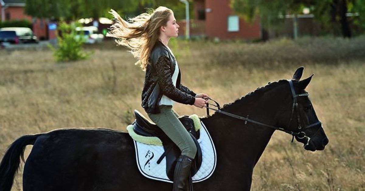 Брежнева снялась в фотосете с дочкой / © ok-magazine.ru