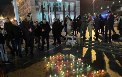 Виталий Кличко и Олег Сенцов выступили на Майдане в годовщину избиения "Беркутом" студентов на акции "Диалоги о достоинстве"