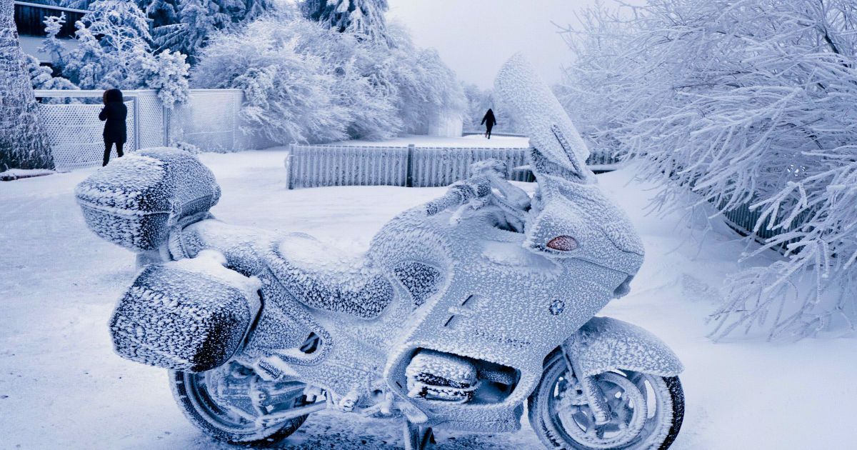 У новорічну ніч Москві напрогнозували -34° морозу, керівник гідрометцентру висміяв синоптиків