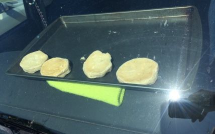 Диявольське пекло: у США через рекордну спеку працівники метеослужби випекли печиво в припаркованій машині