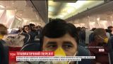 В Индии самолет вернулся в аэропорт после того, как в салоне выпали кислородные маски