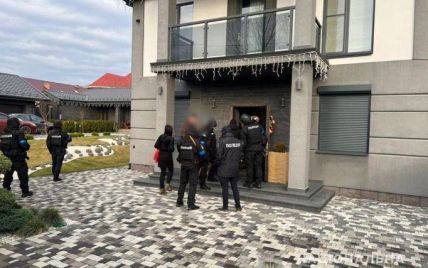 Квартиры, транспорт и антиквариат: суд арестовал имущество Медведчука и планирует перечислить деньги с реализации ВСУ
