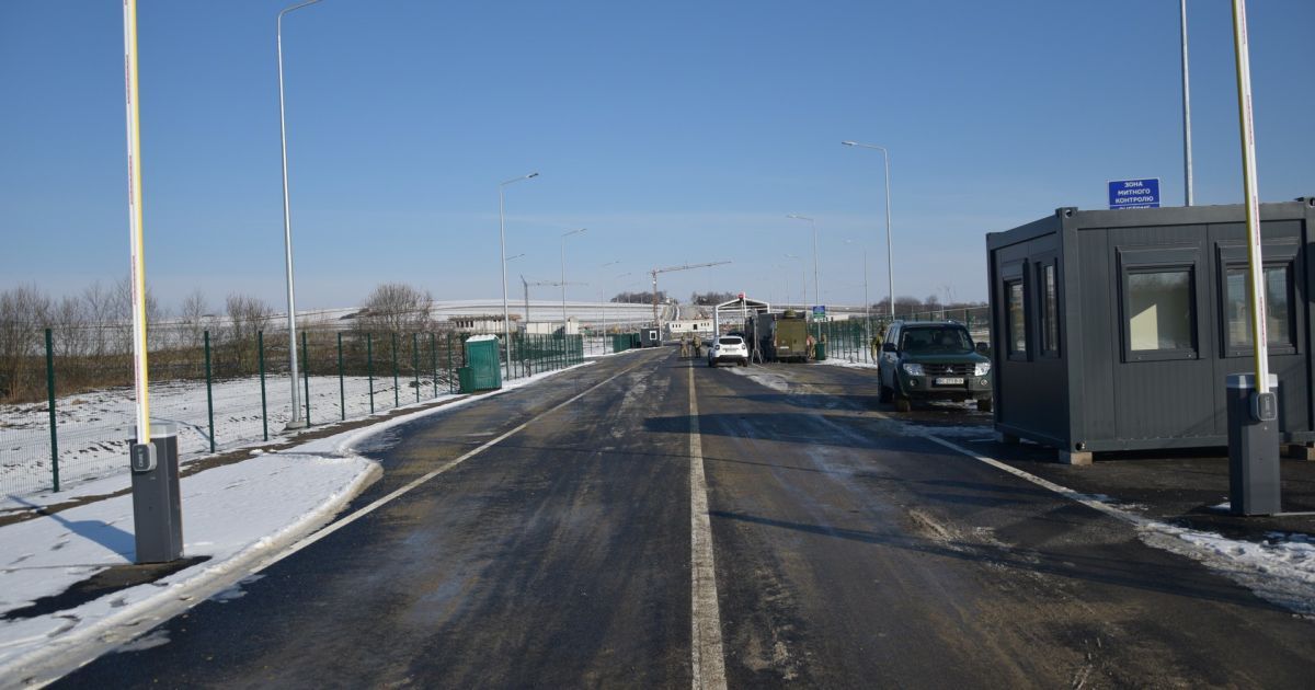 На границе с Польшей откроется пункт пропуска для грузовиков, однако пропускать будут не всех: детали