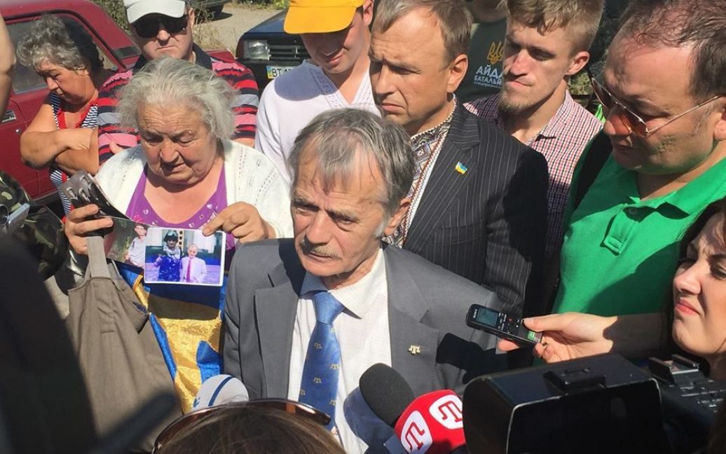 В Крыму стартовала бессрочная блокада полуострова. / © facebook.com/ayder.muzhdabaev