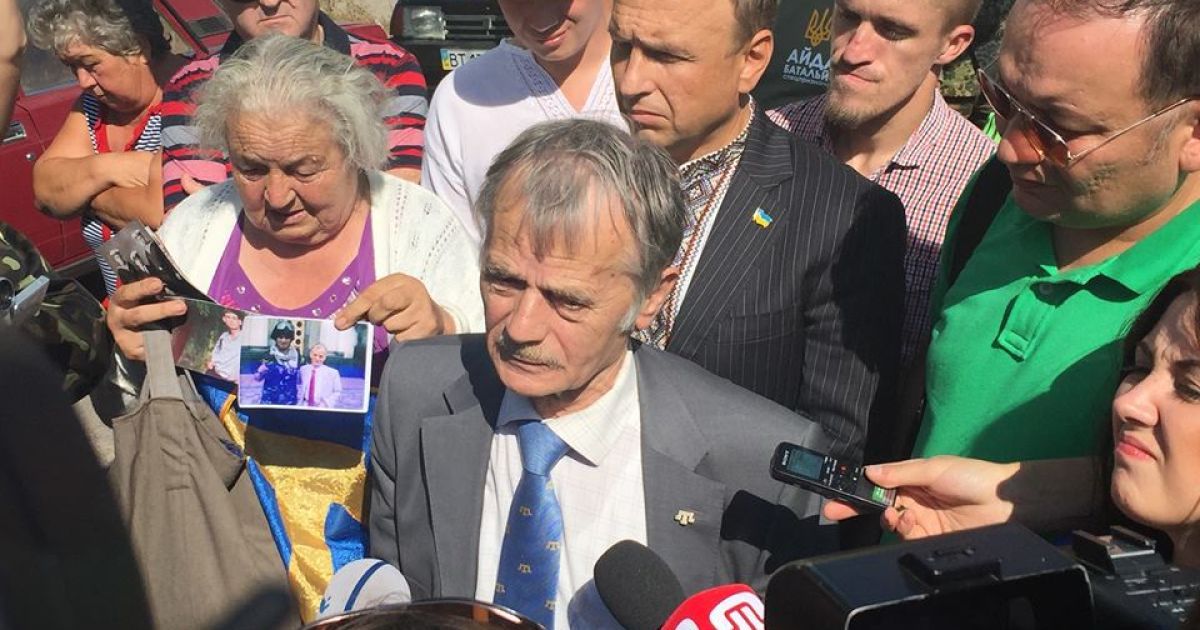 В Крыму стартовала бессрочная блокада полуострова. / © facebook.com/ayder.muzhdabaev