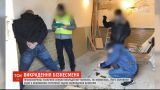 Викрадення бізнесмена на Київщині: організаторами злочину виявилися екс-працівник СБУ та його син