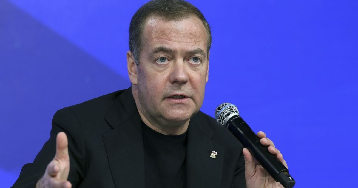 Глава Совбеза РФ Дмитрий Медведев