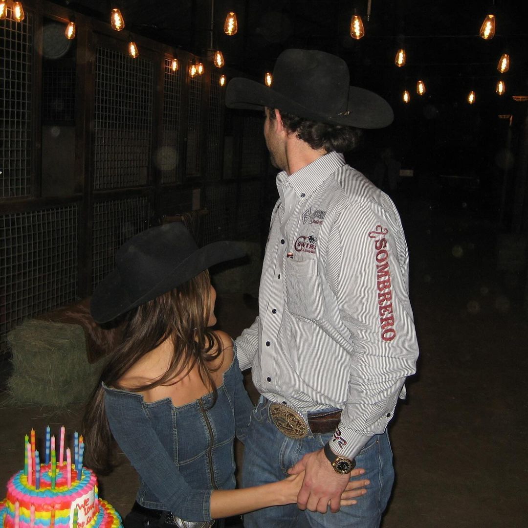 Белла Хадид с бойфрендом / © instagram.com/bellahadid