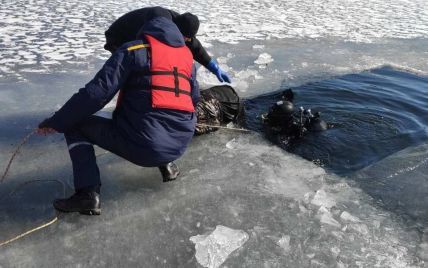 В Киеве в озере Редькино обнаружили тело юноши