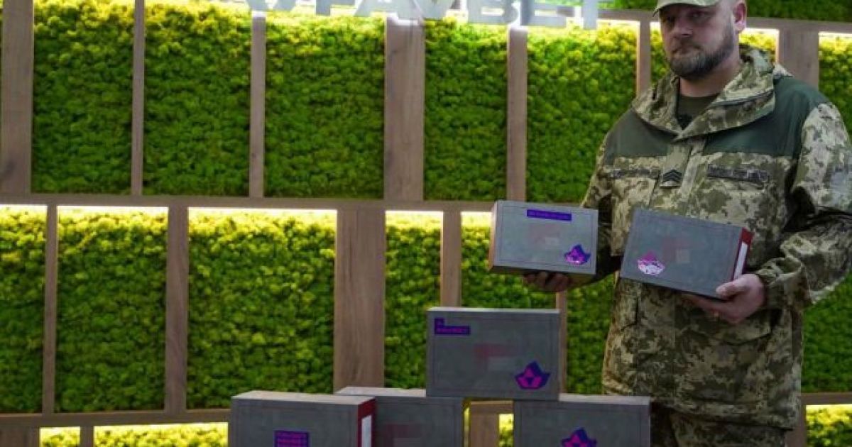 Favbet придбав для Збройних сил України 7 тепловізорів у рамках проекту "Кіберпанк 2023"