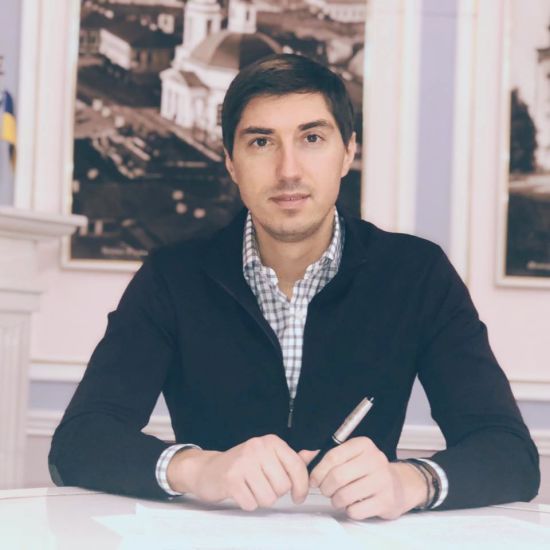 Влаштував вечірку під час комендантської та тривоги: що відомо про скандал навколо чиновника КМДА Никоряка