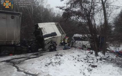 Смертельное ДТП под Черниговом: водитель грузовика арестован на два месяца