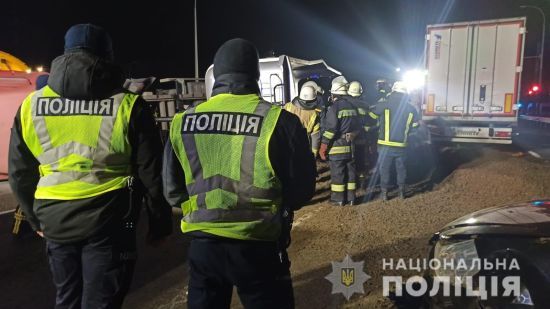 Фура з щебенем розчавила таксі у Харкові: що відомо про смертельну ДТП