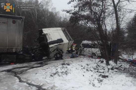 Смертельна ДТП під Черніговом: водія вантажівки заарештували на два місяці