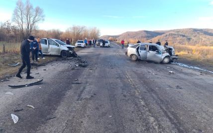 В смертельном ДТП в Ивано-Франковской области погибла 13-летняя девушка: фото