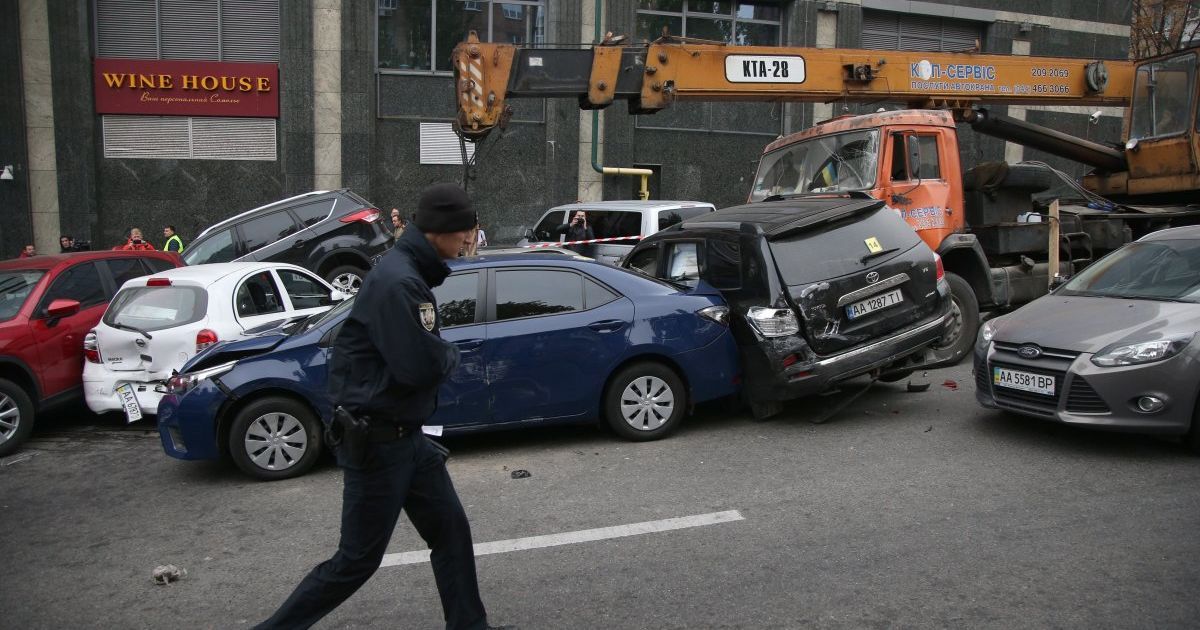 автокран, ДТП, Київ_15 / © УНІАН