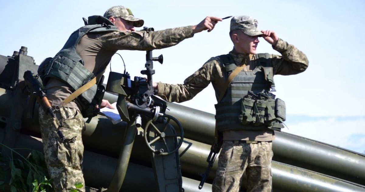 На Светлодарской дуге непрерывные обстрелы: украинские военные ждут команды контрнаступления