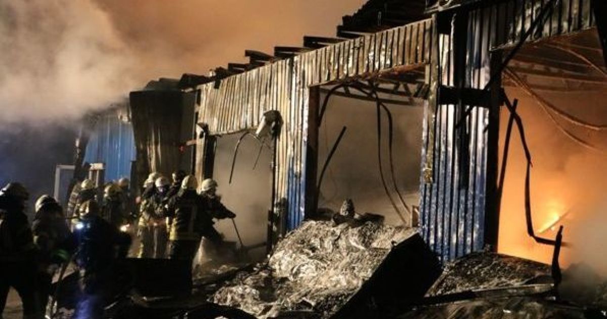 Пожежа в Києві, пожежники_3 / © Управление ГСЧС Киева
