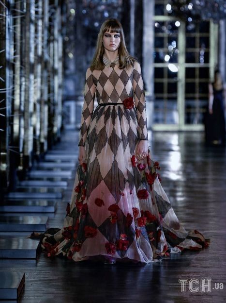 Коллекция Christian Dior прет-а-порте сезона осень-зима 2021-2022 / © East News