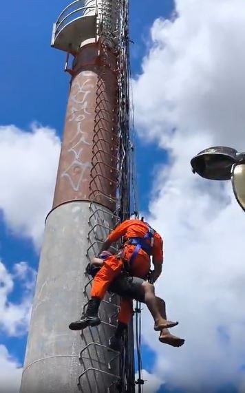 Порятунок злодія / Фото: Corpo de Bombeiros Militar do Amazonas
