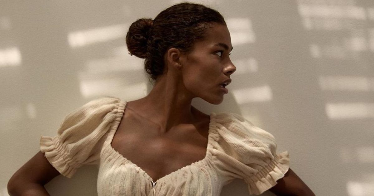 Тіна Кунакі