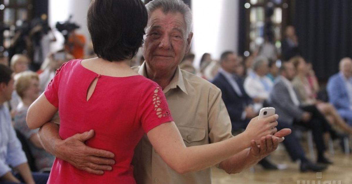 Нотатки доктора Магди. Надувний дідусь по-київськи