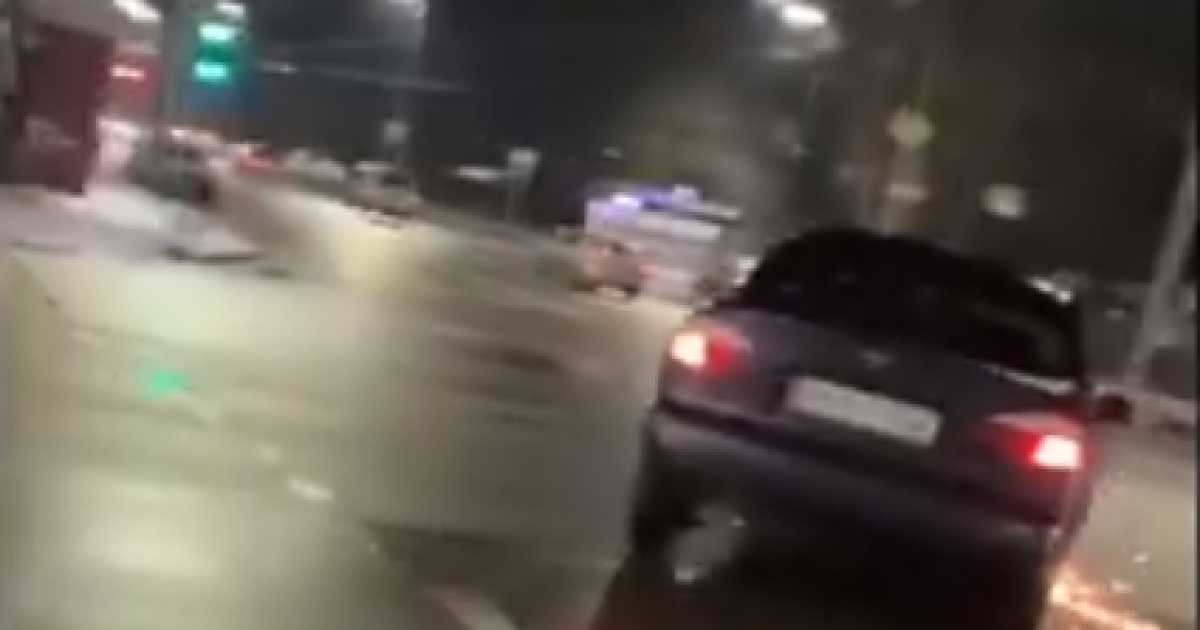 скріншот з відео