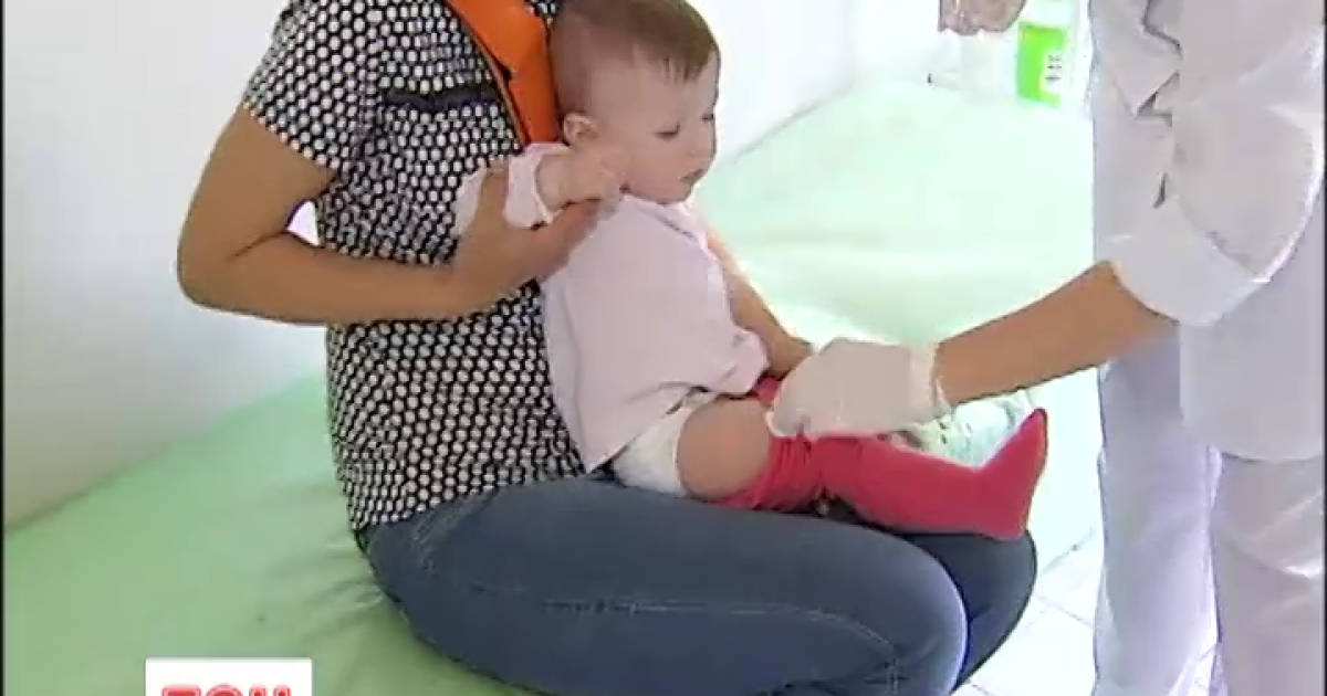 Батьки дітей змушені робити щеплення власним коштом