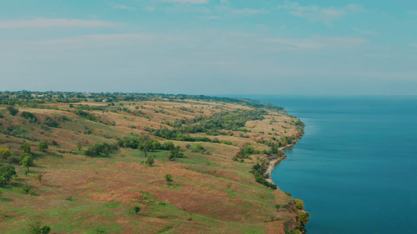 Береги Каховського водосховища постійно підмивала вода / фото НПП
