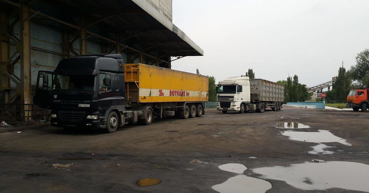 Киев будет принимать львовский мусор только до августа