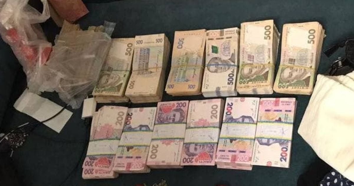 Медики однієї з лікарень Києва організували схему з фейковою вакцинацією від коронавірусу / © Прокуратура города Киева