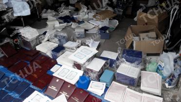 документи для ватажків бойовиків_10 / © фото: Андрій Цаплієнко