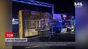 Авария на Львовщине: грузовик протаранил рейсовый автобус – есть раненые