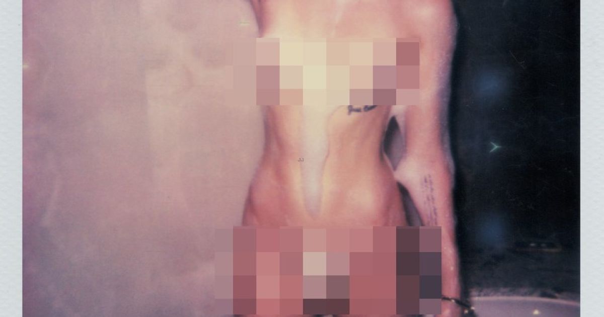 Mayli Sayrus porno-jurnal uchun suratga tushdi