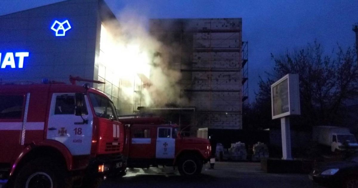 Пожежа у Києві_1 / © Управление ГСЧС Киева